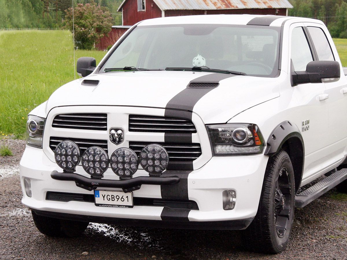 Q-LIGHT RAM 1500 (DS Sport/Limited) 13-18 lisävaloteline neljälle valolle