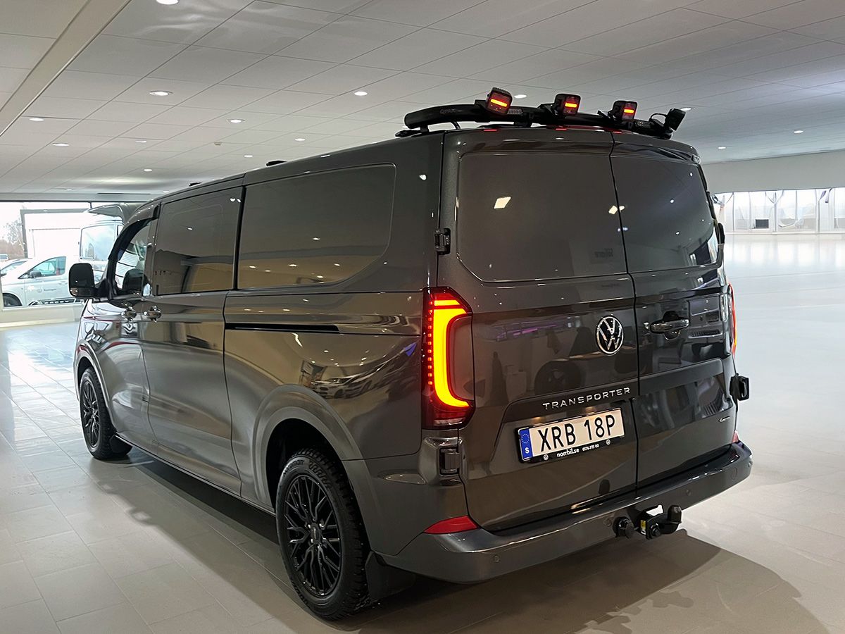 T-RACK VW Transporter T7 alkuperäisellä kattotelineellä 25- takimmainen kattokaari