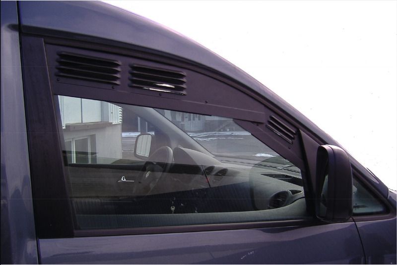 Ilmanvaihtosäleikkö VW Caddy, Ford Tourneo Connect