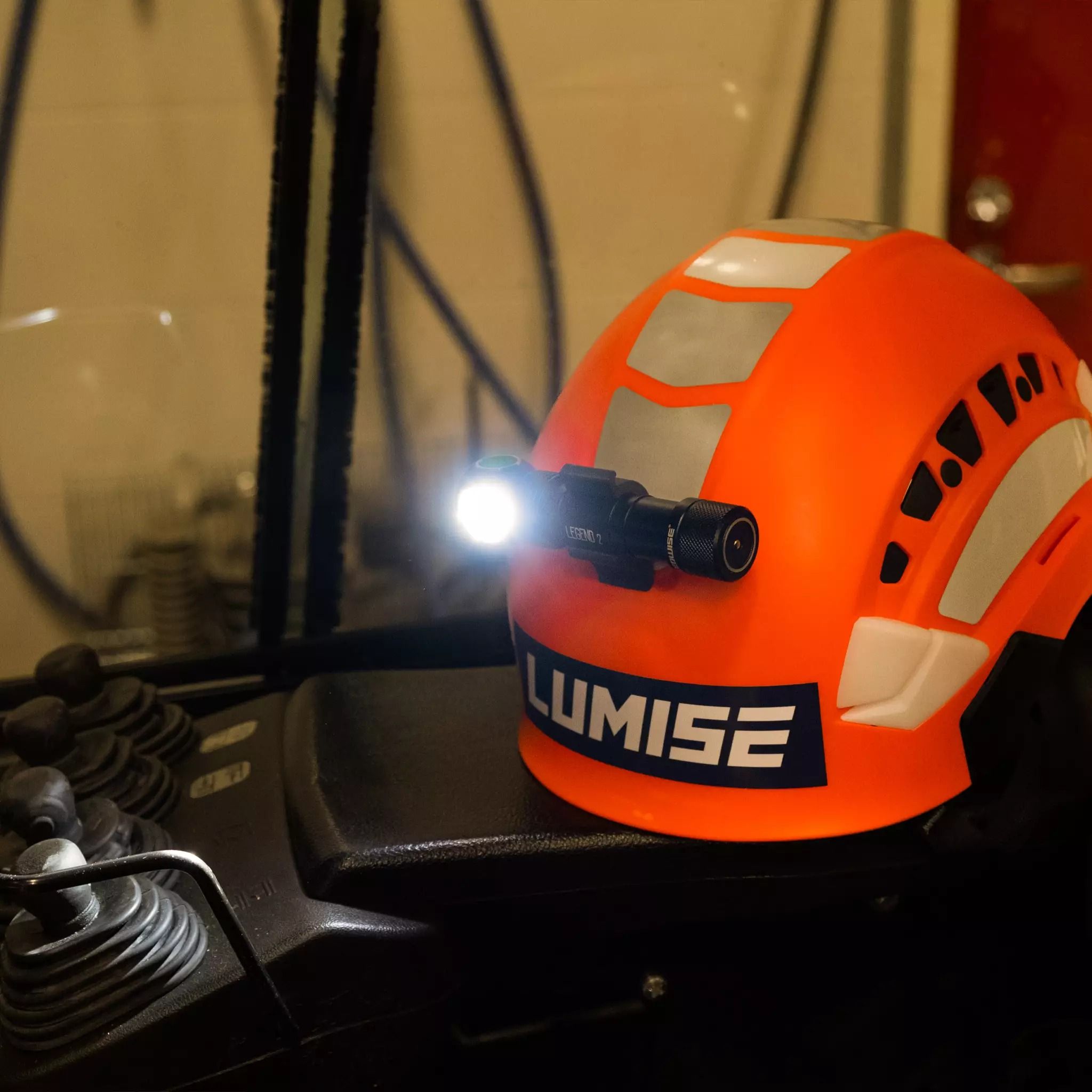 Ledwise Legend Gen2 + DSM Integra Click -kypäräkiinnike