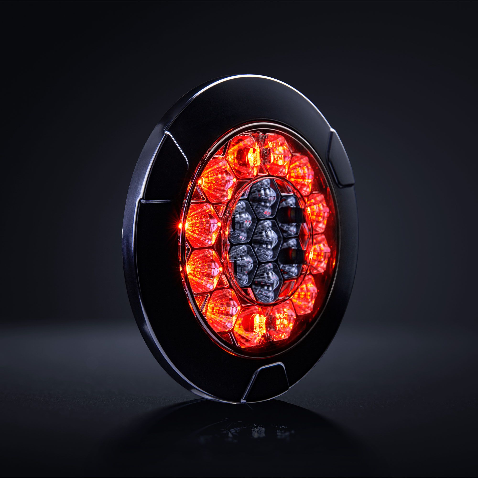 Strands Freedom Black Raven LED-takavalo, 3 toimintoa