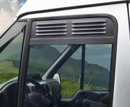 Ilmanvaihtosäleikkö Ford Transit 2000-2013