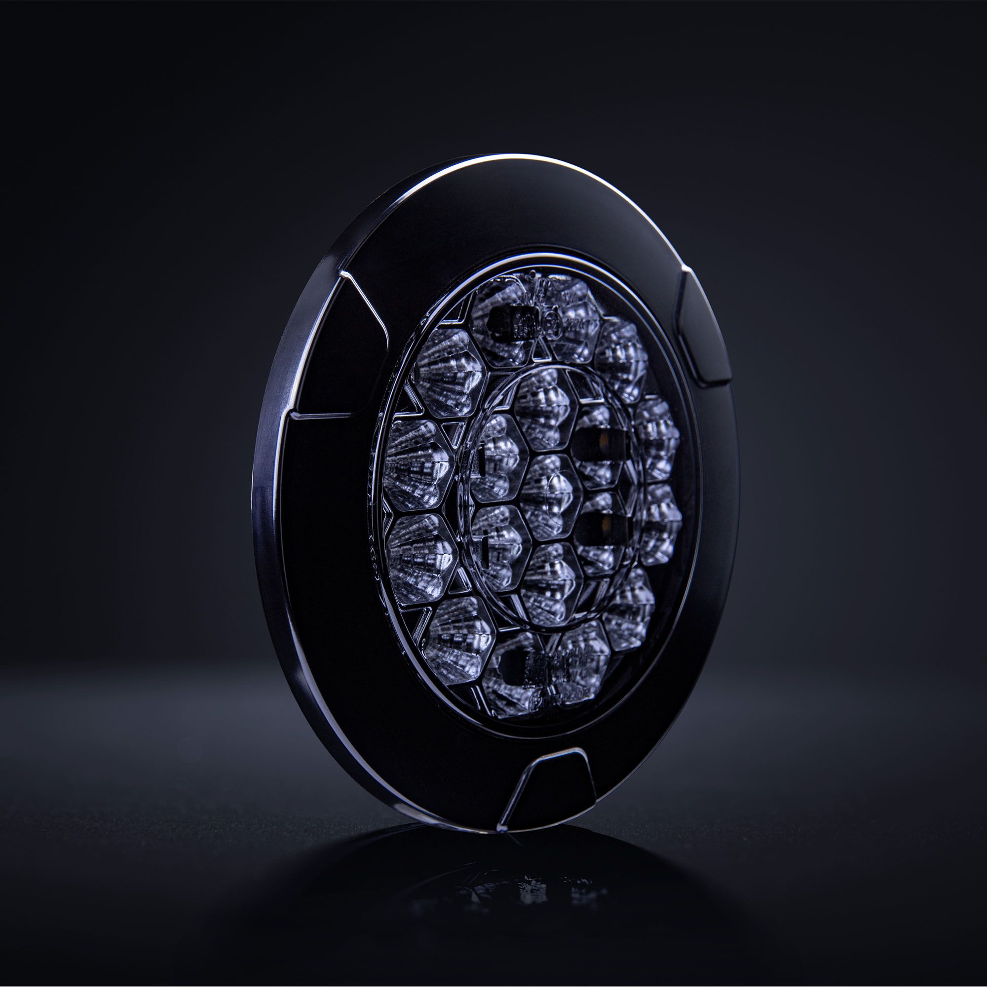 Strands Freedom Black Raven LED-takavalo, 3 toimintoa