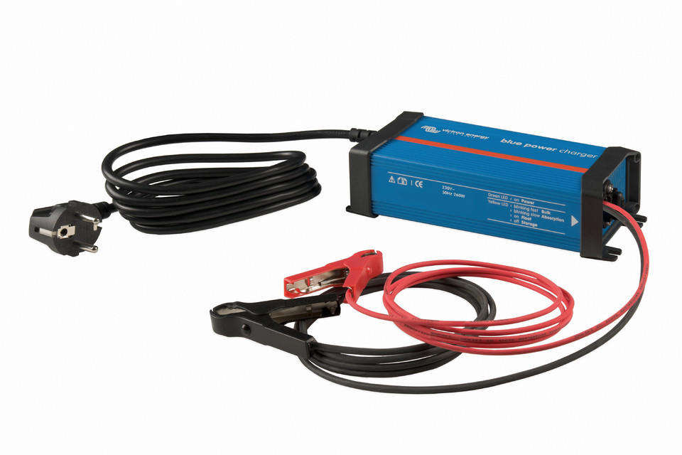Akkulaturi Victron Energy Blue Power 25A, 12V Lumise.fi verkkokauppa