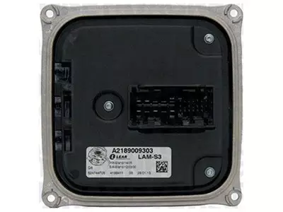 LED-ballasti Mercedes-Benz CLA päiväajovaloille - Merkkikohtaiset ballastit - 1056000520 - 2