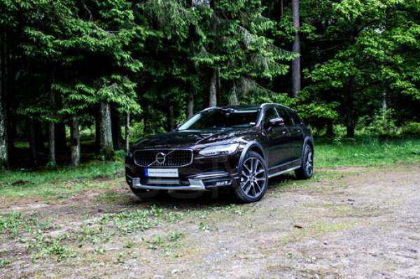 volvo v90 lisävalot
