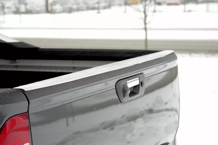 Takalaidan suojalevy Renault Alaskan 2017-, Metec - Vetokoukun askelmat pakettiautoon - 8020102561 - 1