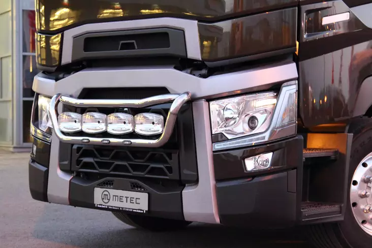 Valoteline Tailor LED-äärivaloilla, Renault T-serie 2014-, Metec - Valoraudat pakettiautoon - 8020103061 - 1