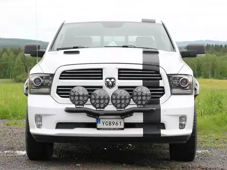 Q-LIGHT RAM 1500 (DS Sport/Limited) 13-18 lisävaloteline neljälle valolle - Valoraudat pakettiautoon - 8020112702 - 1