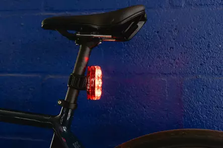 CatEye VIZ450 takavalo USB-C - Polkupyörän takavalot - 8020112763 - 2