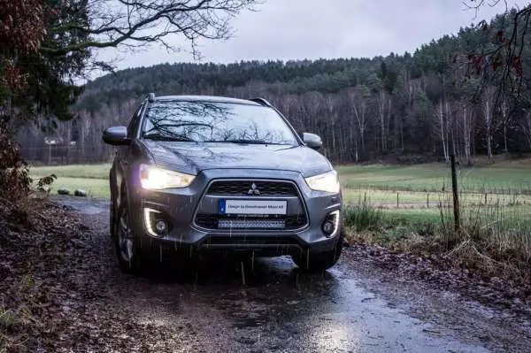 LED-lisävalopaketti DSM Premium Plus - Mitsubishi lisävalot - 8020100233 - 1