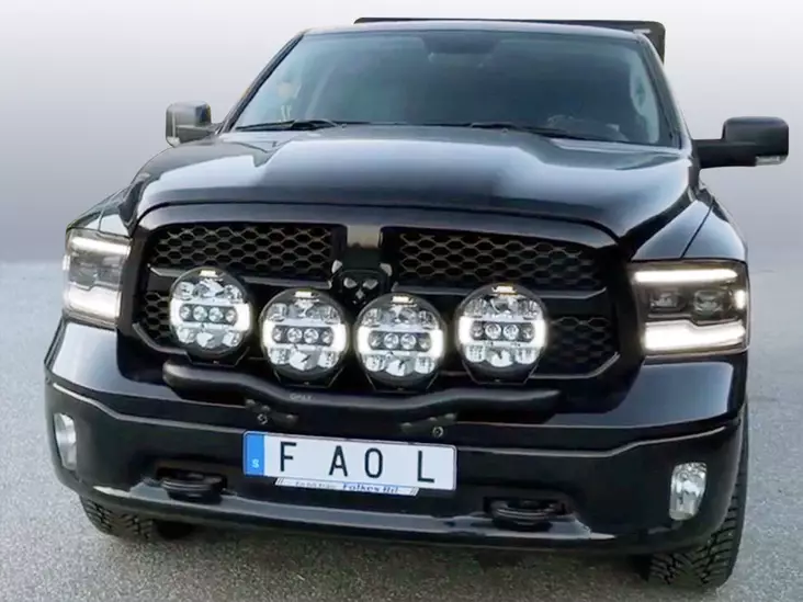Q-LIGHT RAM 1500 (DS/Classic) 13- lisävaloteline (lisävalokaari) 4 valolle - Valoraudat pakettiautoon - 8020120885 - 1