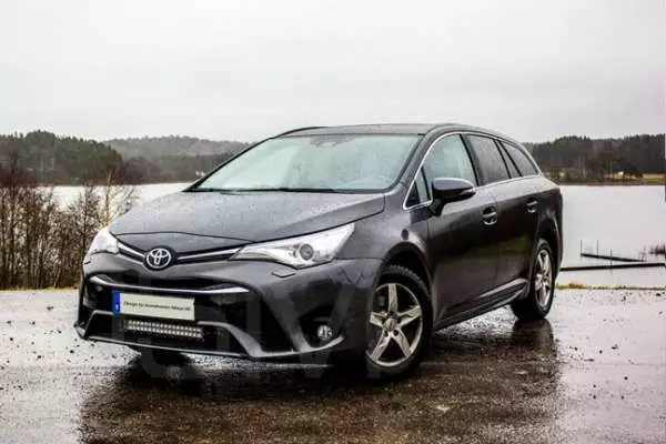 Toyota Avensis mallikohtainen DSM-lisävalopaketti - Toyota lisävalot - 8020100246 - 1
