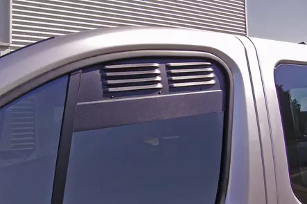 Ilmanvaihtosäleikkö Vivaro, Trafic ja Primastar 2014- - Tuuletus - 8020109088 - 1