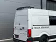 T-RACK VW Crafter H2 & H3 17- kattokiskoilla. Takimmainen/etummainen kattokaari - Työvalotelineet pakettiautoon - 8020120918 - 1