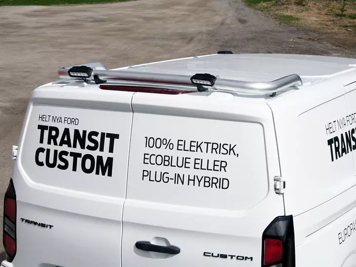 T-RACK Ford Transit Custom 24- takimmainen kattokaari - Työvalotelineet pakettiautoon - 8020120919 - 1